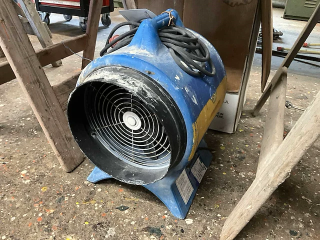 Vaf-3000 ventilator - afbeelding 1 van  3