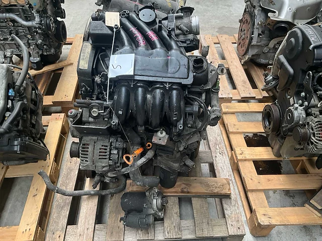 Vag 1.6l aeh automotor - afbeelding 1 van  5