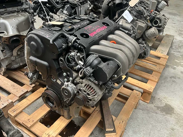 Vag 2.0l fsi axw automotor - afbeelding 2 van  4