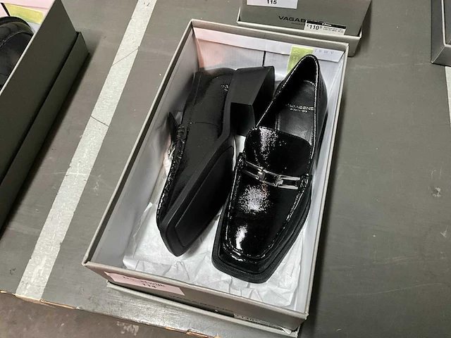 Vagabond blanca loafer damesschoenen (maat 37) - afbeelding 1 van  3