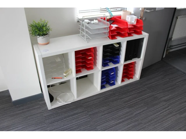 Vakkenkast ikea afm. 147 x 39 x 76 cm - afbeelding 2 van  2