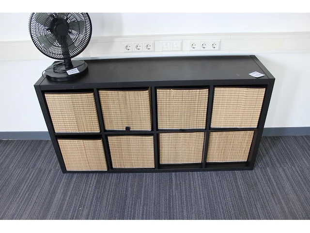 Vakkenkast ikea met acht manden afm. 147 x 39 x 76 cm - afbeelding 1 van  2