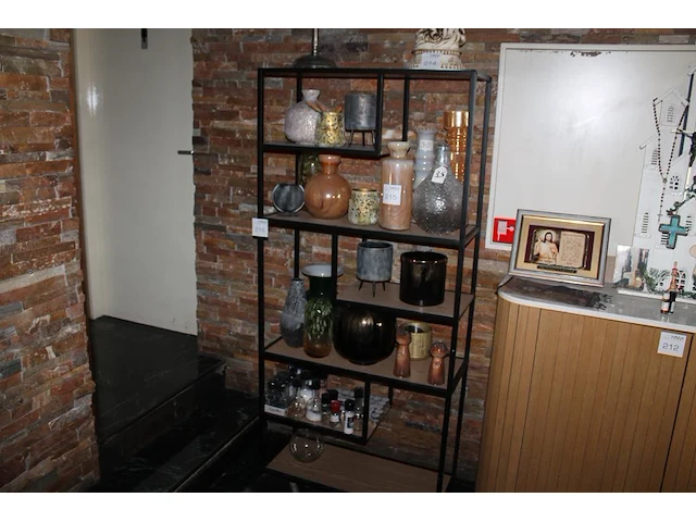 Vakkenkast met afmeting 82 x 34 x 175 cm. let op: exclusief inhoud. - afbeelding 1 van  2