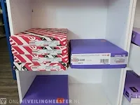 Vakkenkast met inhoud - afbeelding 2 van  54