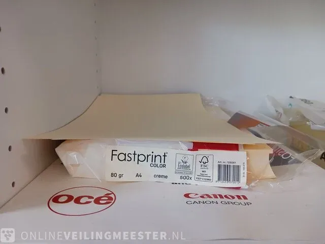 Vakkenkast met inhoud - afbeelding 11 van  54