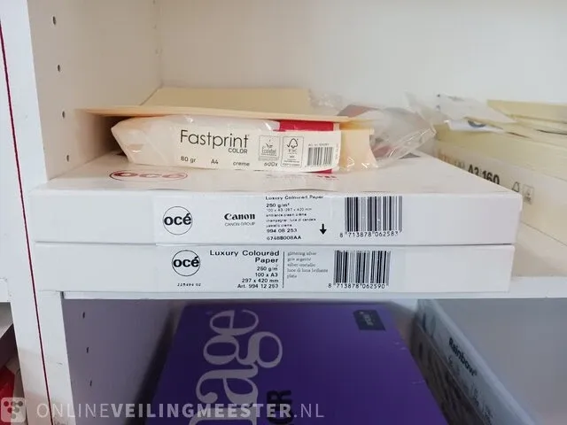 Vakkenkast met inhoud - afbeelding 13 van  54