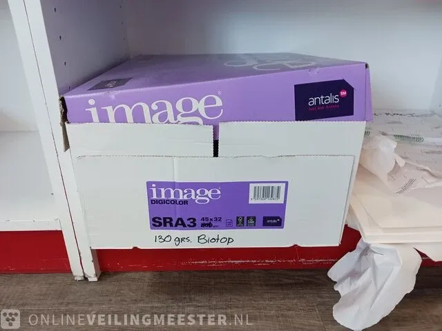 Vakkenkast met inhoud - afbeelding 24 van  54