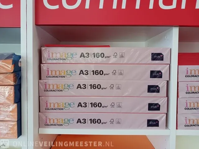 Vakkenkast met inhoud - afbeelding 28 van  54