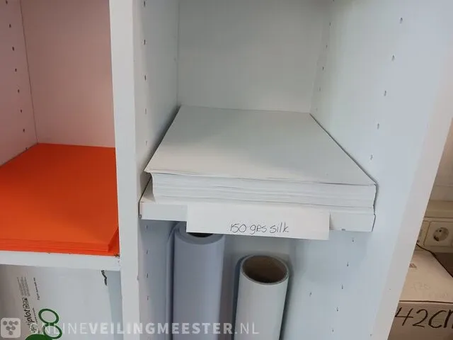 Vakkenkast met inhoud - afbeelding 46 van  54
