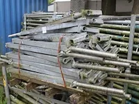 Valbeveiligings-steunen / -rekken op pallet, 28 stuks - afbeelding 1 van  3