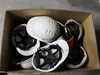 Valhelmen in doos, negen stuks. - afbeelding 2 van  2