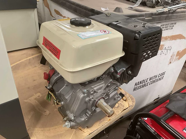 Valkenpower 173f 8.0hp benzinemotor - afbeelding 3 van  4