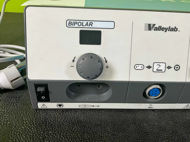 Valleylab force ez-8 electrosurgical generator - afbeelding 4 van  11