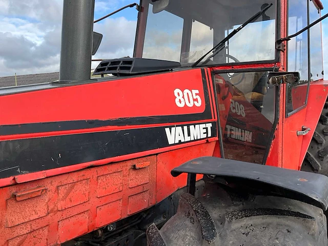 Valmet 805 vierwielaangedreven landbouwtractor - afbeelding 5 van  33