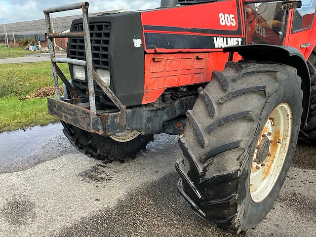Valmet 805 vierwielaangedreven landbouwtractor - afbeelding 6 van  33