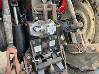 Valmet 805 vierwielaangedreven landbouwtractor - afbeelding 10 van  33