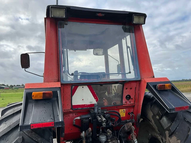 Valmet 805 vierwielaangedreven landbouwtractor - afbeelding 13 van  33