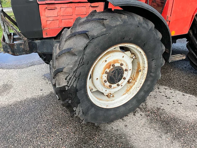 Valmet 805 vierwielaangedreven landbouwtractor - afbeelding 14 van  33