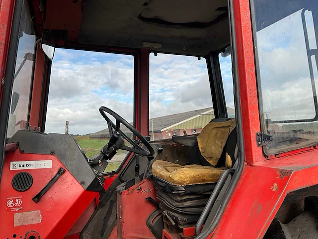 Valmet 805 vierwielaangedreven landbouwtractor - afbeelding 18 van  33