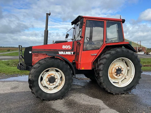 Valmet 805 vierwielaangedreven landbouwtractor - afbeelding 29 van  33