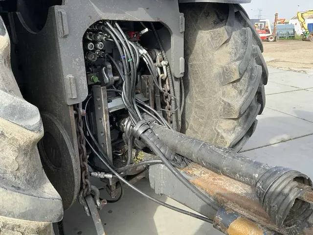Valtra t-series / t214 dac24 5 vierwielaangedreven landbouwtractor combinatie - afbeelding 10 van  18