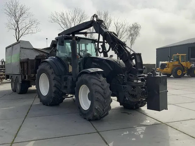 Valtra t-series / t214 dac24 5 vierwielaangedreven landbouwtractor combinatie - afbeelding 8 van  18
