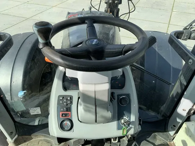 Valtra t-series / t214 dac24 5 vierwielaangedreven landbouwtractor combinatie - afbeelding 13 van  18