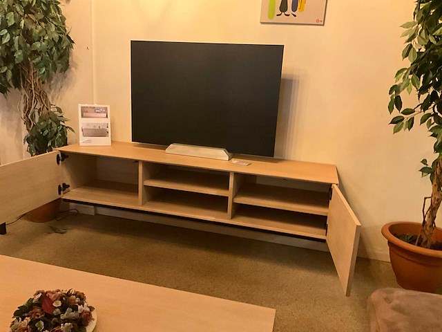 Valua zwevend eiken tv meubel - afbeelding 4 van  6