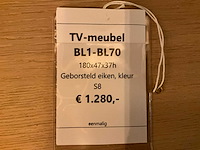 Valua zwevend eiken tv meubel - afbeelding 6 van  6