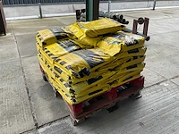Van den broek koud asfalt reparatie à 25kg (35x) - afbeelding 2 van  4