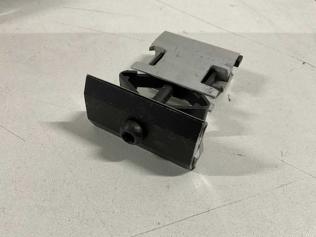 Van der valk - aluminium middenklem profiel 28-50 zwart (100x) - afbeelding 3 van  4