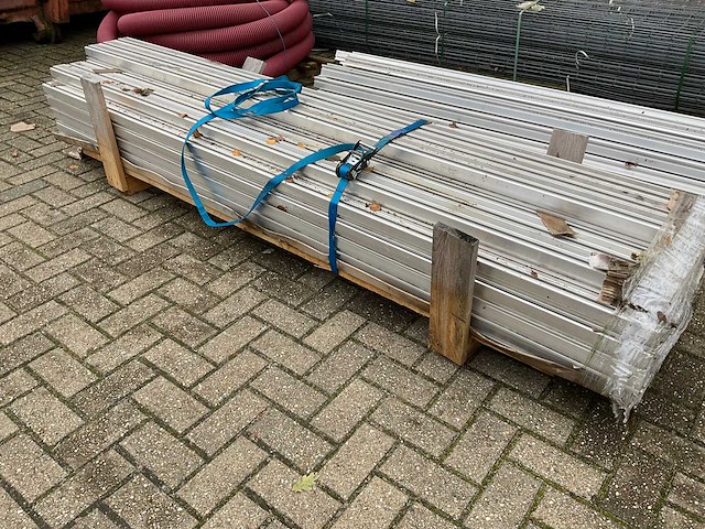 Van der valk - aluminium side++montageprofiel lengte 235 cm (76x) - afbeelding 1 van  2