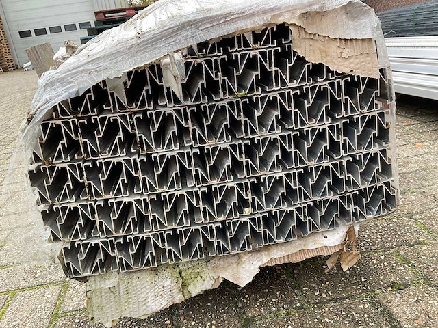 Van der valk - aluminium side++montageprofiel lengte 235 cm (76x) - afbeelding 2 van  2