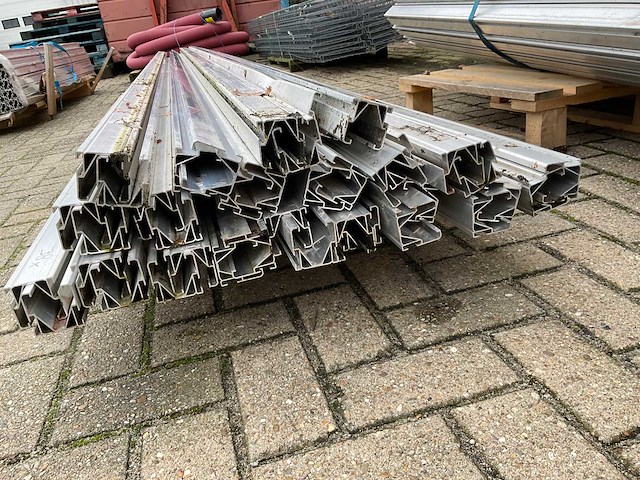 Van der valk - aluminium side++montageprofiel lengte 465 cm (38x) - afbeelding 2 van  2