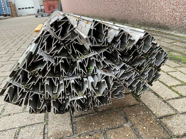 Van der valk - aluminium side++montageprofiel lengte 580 cm - afbeelding 2 van  2