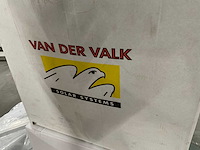 Van der valk - circa 500 stuks kunststof eindkappen - afbeelding 4 van  4