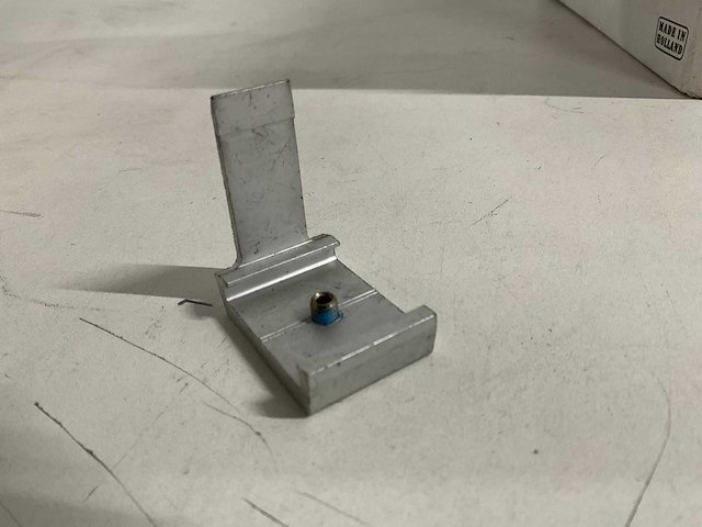 Van der valk - partij aluminium eindstop voor inlegsysteem circa 300 stuks - afbeelding 2 van  3