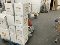 Van der valk - partij diverse (bevestigings) materialen - afbeelding 1 van  5