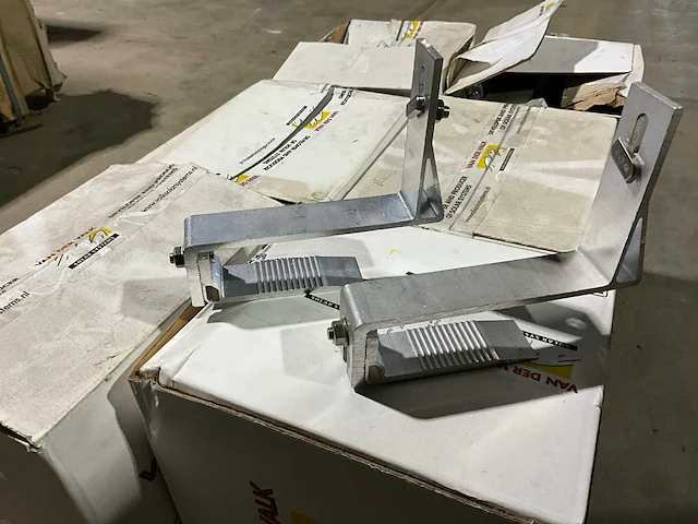 Van der valk slimline aluminum dakhaak (150x) - afbeelding 1 van  3