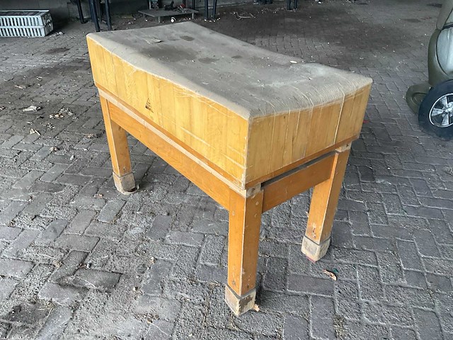 Van dijk’s hakblok tafel - afbeelding 3 van  6