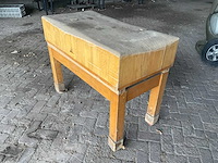 Van dijk’s hakblok tafel - afbeelding 3 van  6