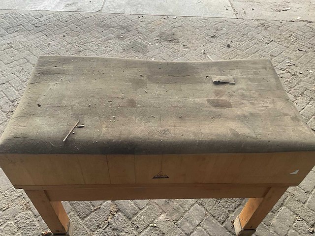 Van dijk’s hakblok tafel - afbeelding 5 van  6