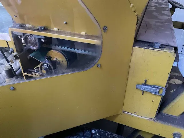 Van hienen bollenplantmachine - afbeelding 7 van  20