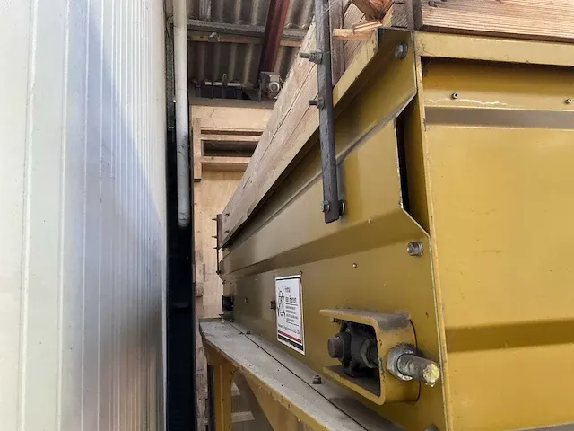 Van hienen bollenplantmachine - afbeelding 17 van  20