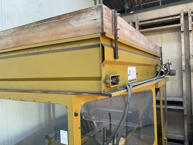 Van hienen bollenplantmachine - afbeelding 18 van  20