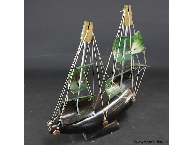 Van hoorn vervaardigde tweemaster - afbeelding 4 van  5