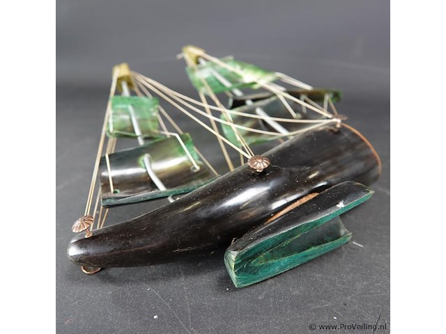 Van hoorn vervaardigde tweemaster - afbeelding 5 van  5