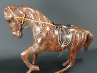Van leder vervaardigd paard - afbeelding 3 van  5