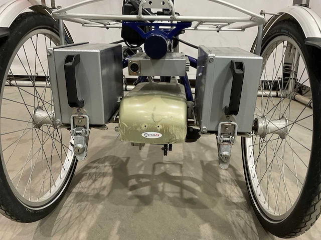 Van raam maxi elektrische driewieler - afbeelding 11 van  13