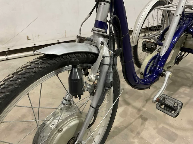 Van raam maxi elektrische driewieler - afbeelding 12 van  13